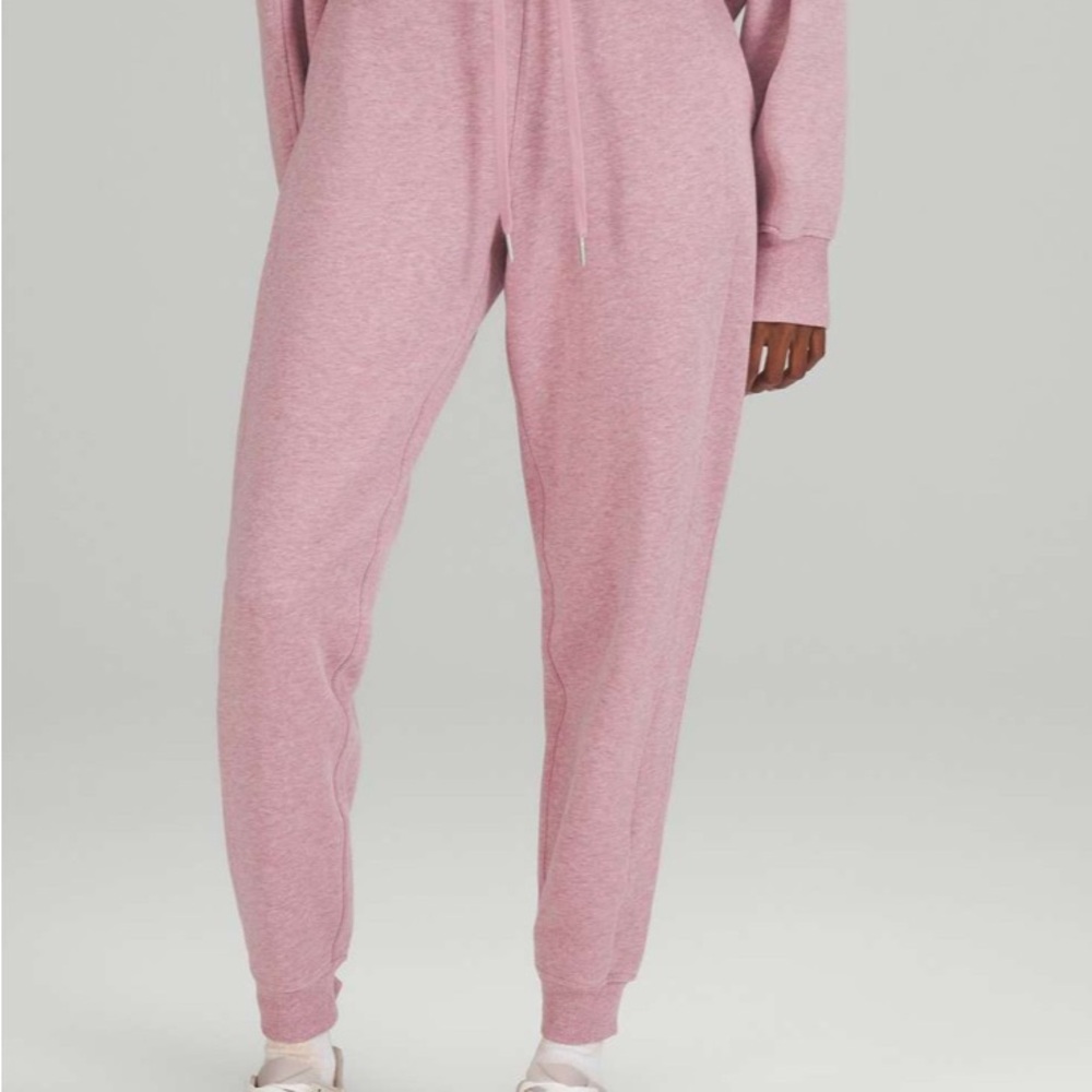 #5 Lululemon Scuba High Rise Jogger